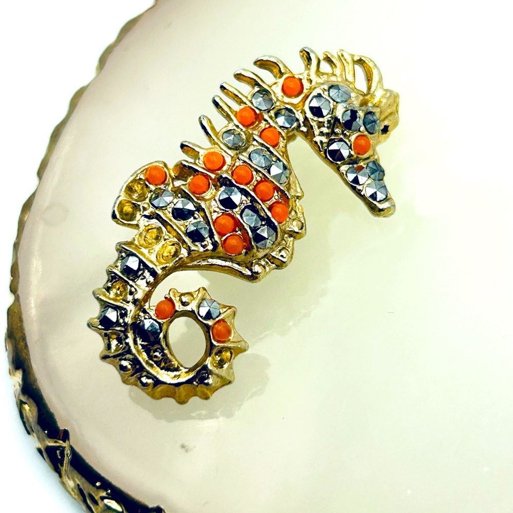Vintage Seahorse Brooch Gold Tone Rhinestone